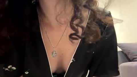 forbiddennvelvet online show from 10/31/25, 05:47