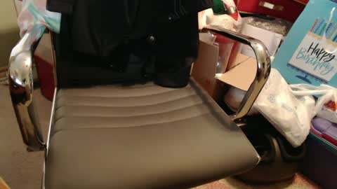 Snapshot of fordfan55 chatting on 12/31/24, 10:01 fordfan55 online show from 12/31/24, 10:01