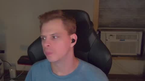 Snapshot of forever_broken chatting on 10/01/25, 05:13 forever_broken online show from 10/01/25, 05:13