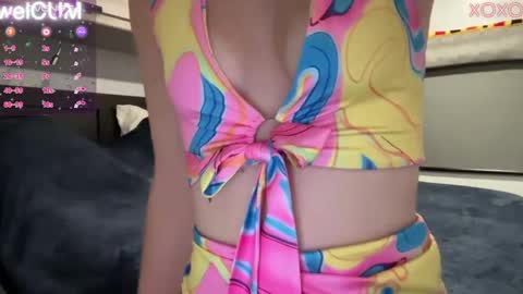 Elaine online show from 02/24/25, 01:24