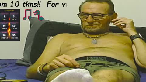 Snapshot of forexxxx_man chatting on 06/08/26, 01:28 doc online show from 06/08/26, 01:28