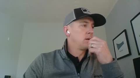 Snapshot of forthie4 chatting on 05/14/26, 01:18 Forthie4 online show from 05/14/26, 01:18
