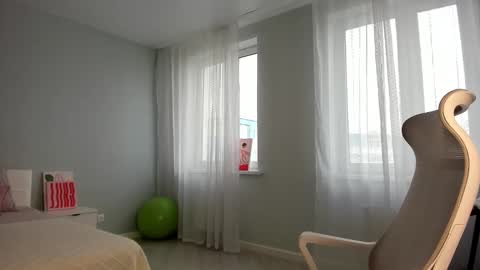 Kira online show from 09/16/25, 01:17