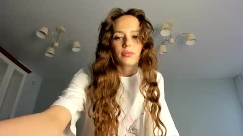 Kira online show from 09/30/25, 01:54