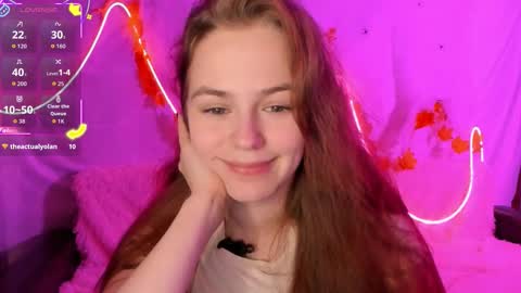 Lisa online show from 11/08/25, 06:18