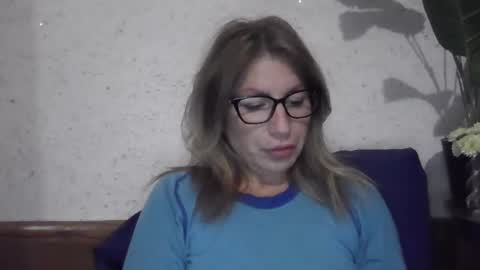 fox_red_lady7 online show from 12/05/24, 06:22