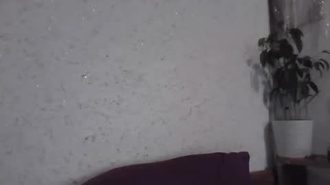 fox_red_lady7 online show from 12/16/25, 10:53