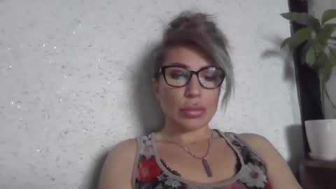 fox_red_lady7 online show from 03/30/26, 11:44