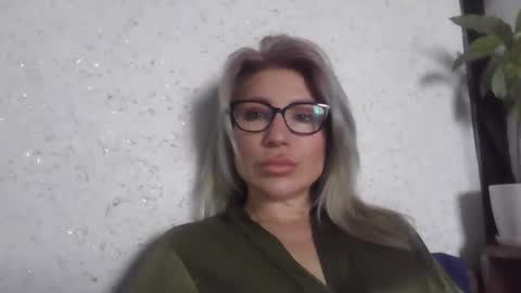 fox_red_lady7 online show from 03/31/26, 07:20