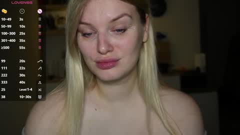 i am your baby Alien  online show from 01/14/25, 10:44