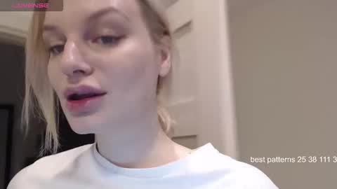 i am your baby Alien  online show from 12/04/25, 09:56