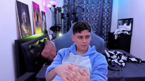 Foxicfu online show from 09/17/25, 02:08