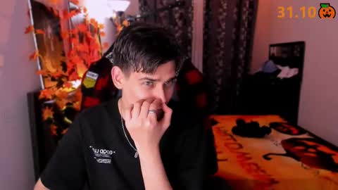 Foxicfu online show from 10/18/25, 04:19