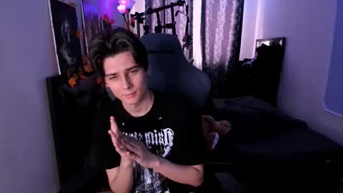 Foxicfu online show from 01/17/26, 08:08