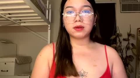 Snapshot of foxieeealona chatting on 07/21/26, 04:53 Alicia Baby online show from 07/21/26, 04:53