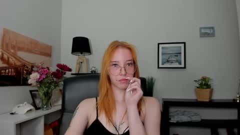 Snapshot of foxsonya chatting on 07/09/26, 06:06 Sonya online show from 07/09/26, 06:06