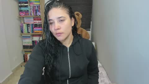 Snapshot of foxwen chatting on 08/05/26, 02:36 wen. online show from 08/05/26, 02:36