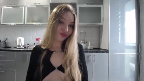 foxxialice online show from 10/06/25, 07:39