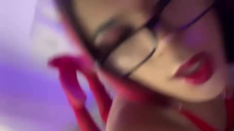 Snapshot of foxxy_angel chatting on 05/30/26, 08:06 Santi online show from 05/30/26, 08:06