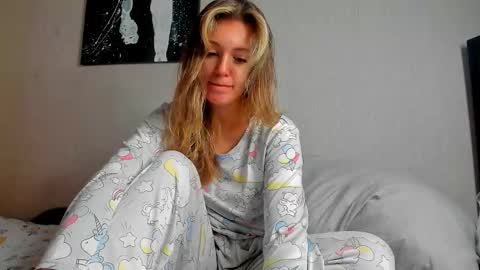 Foxy online show from 01/06/26, 12:14