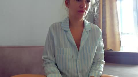 Foxy online show from 05/18/26, 02:40