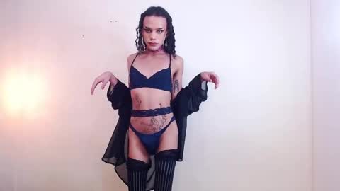 Ella online show from 10/22/25, 04:18