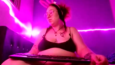 Foxy online show from 02/19/25, 09:14