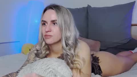 Snapshot of foxy_kimmi chatting on 12/02/25, 06:41 Foxy Kimmi online show from 12/02/25, 06:41