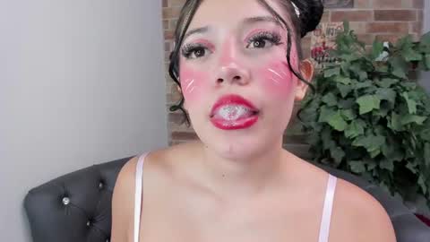 Snapshot of foxy_loren chatting on 06/27/26, 12:22 Loren online show from 06/27/26, 12:22