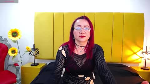 Foxy miilf online show from 09/14/25, 01:21