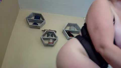 foxyanjel online show from 10/23/25, 03:55