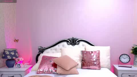 Clarisee online show from 03/23/26, 06:23