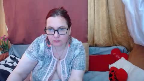 Snapshot of foxydesiree chatting on 05/17/26, 12:34 foxydesiree online show from 05/17/26, 12:34