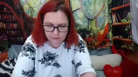 Snapshot of foxydesiree chatting on 05/21/26, 07:37 foxydesiree online show from 05/21/26, 07:37