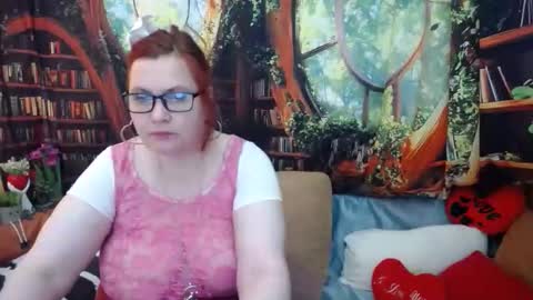 Snapshot of foxydesiree chatting on 05/28/26, 12:13 foxydesiree online show from 05/28/26, 12:13
