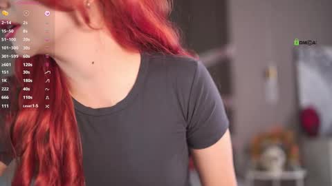 Snapshot of foxylovesyou chatting on 10/17/25, 07:33 foxylovesyou online show from 10/17/25, 07:33
