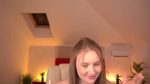 Snapshot of foxyykate chatting on 06/17/26, 10:00 Kate online show from 06/17/26, 10:00
