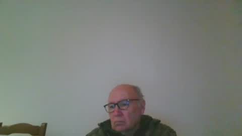 Snapshot of fra94 chatting on 02/17/25, 10:58 fra94 online show from 02/17/25, 10:58