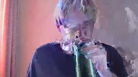 frame_tamer888 online show from 06/04/26, 12:11
