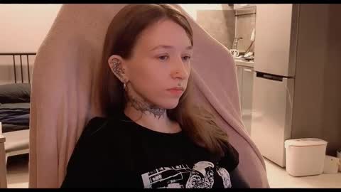 fran_bow online show from 10/31/25, 01:01