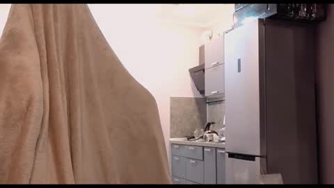 fran_bow online show from 12/01/25, 02:38