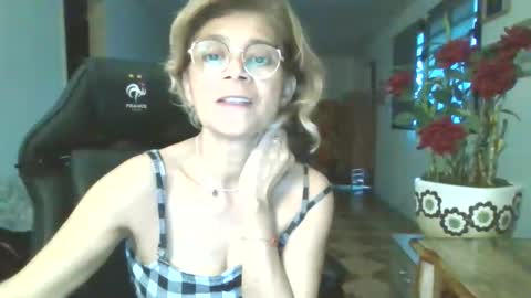 francelune online show from 09/16/25, 01:23