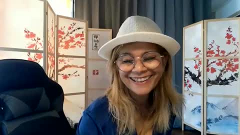 francelune online show from 05/31/26, 04:25