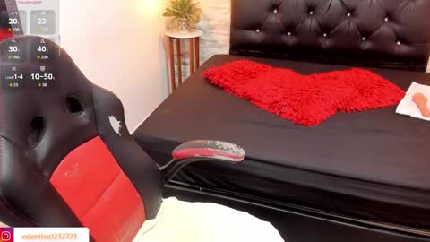          online show from 12/04/25, 03:05