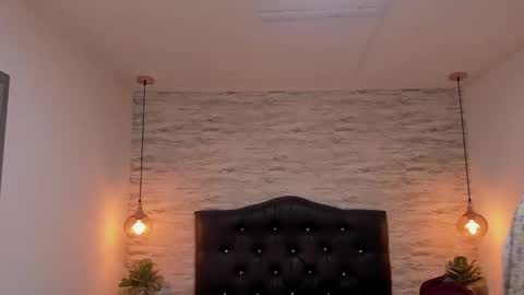          online show from 12/14/25, 02:11