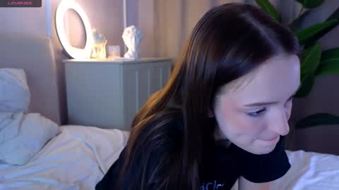 Marybrown eye Katy gray eye online show from 02/26/26, 06:56