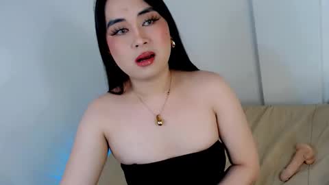 LOVE online show from 10/24/25, 08:33