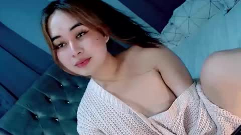 LOVE online show from 04/22/26, 08:06