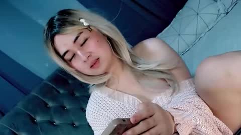 LOVE online show from 05/04/26, 05:53
