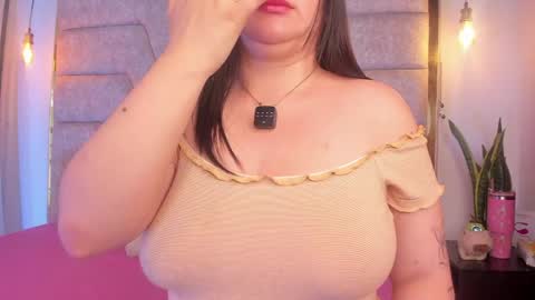 Snapshot of francheska121 chatting on 05/07/26, 07:30 francheska121 online show from 05/07/26, 07:30